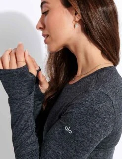 Alosoft Finesse Long Sleeve - Dark Heather Grey -Sportswear Store Alo Yoga Alosoft Finesse Long Sleeve W1406R Dark Heather Grey 0020 5f8e332d 0358 4aea a647 934cc8d6eb6a