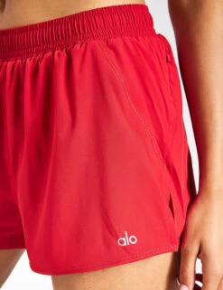 Stride Short - Classic Red -Sportswear Store Alo Yoga STRIDE SHORT W6230R CR CLASSIC RED 0021 d1d2c848 39be 4617 9de0 84d97a684726