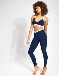 Beyond Yoga Spacedye Outlines Bra - Nocturnal Navy/Cloud White -Sportswear Store BEYOND YOGA Spacedye Outlines Bra SD8304 Nocturnal Navy Cloud White 0022 c697410b b4b1 4b19 8737 ab423a59a239