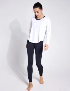 Scoop Neck Cross Back Yoga Top - White -Sportswear Store GOODMOVE LS X Back Yoga Longsleeve T51 5751 WHITE 0012 85613af1 d146 4168 bb52 bc5c2a6c8b7e