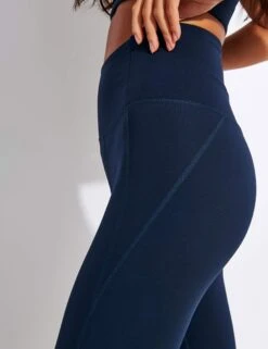 Girlfriend Collective Compressive High Waisted Capri Legging - Midnight -Sportswear Store Girlfriend Collective GC COMPRESSIVE HIGH RISE LEGGING CAPRI 4012 TC MIDNIGHT 0024