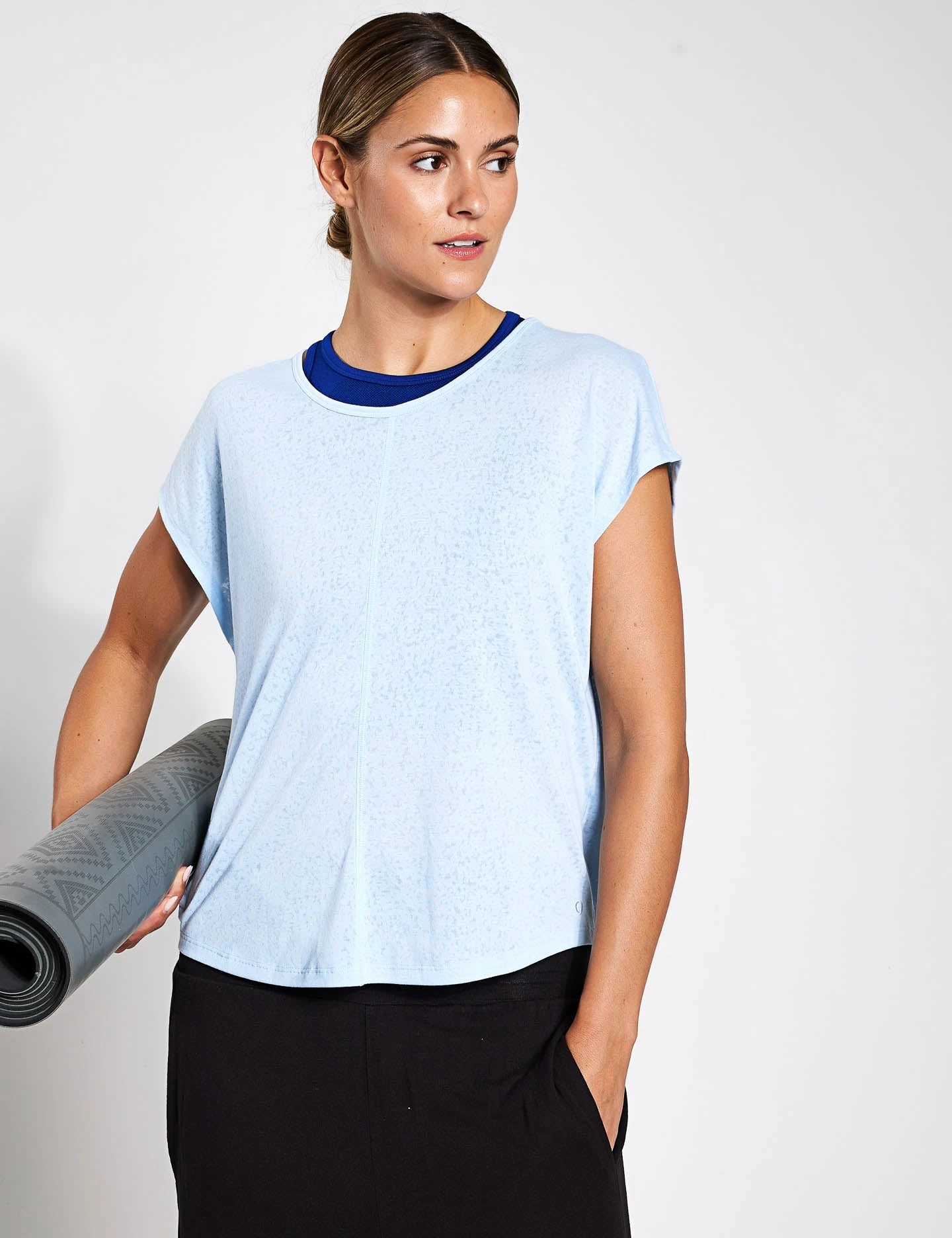 Scoop Neck Twist Back Yoga T-Shirt - Powder Blue 3 Scoop Neck Twist Back Yoga T-Shirt - Powder Blue - Image 2