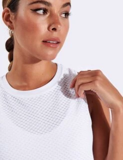 Muscle Netz Tank - White -Sportswear Store Koral Koral Muscle Tank White 0034 56e76c99 4e2c 4cd6 9bf1 c6b7b391f703