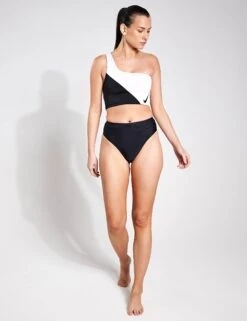 Nike High Waisted Bottom - Black -Sportswear Store Nike HIGH WAIST BOTTOM NESSD182 BLACK 0002 c8ae44e2 1b4e 4a2a b596 b589e64bf706