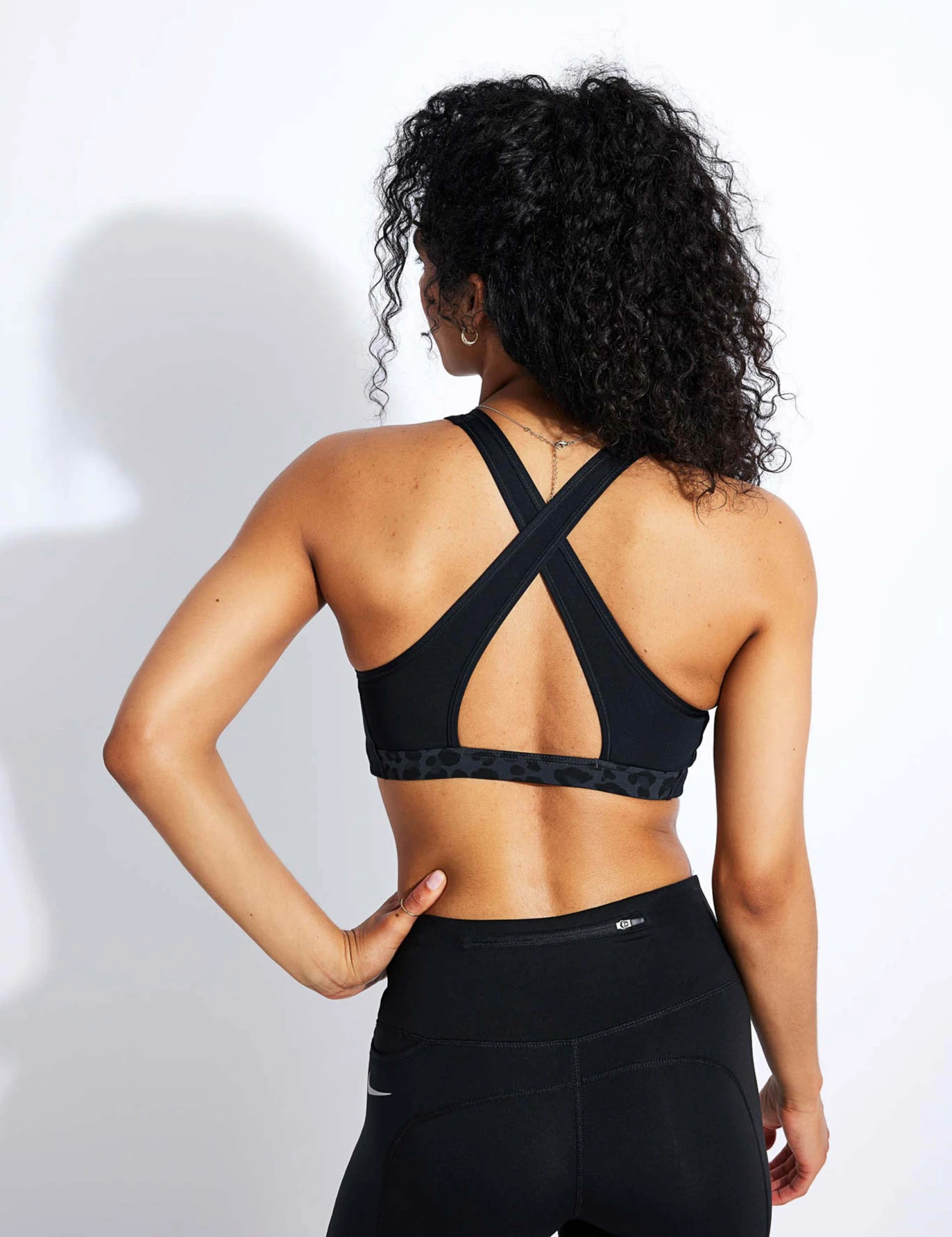 Nike Dri-FIT Swoosh Printed Sports Bra - Dark Smoke Grey/Black/White 4 Nike Dri-FIT Swoosh Printed Sports Bra - Dark Smoke Grey/Black/White - Image 2