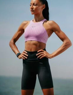 Nike Swoosh Phoenix Sports Bra - Rush Fuchsia/Fuchsia Dream 10 Nike Swoosh Phoenix Sports Bra - Rush Fuchsia/Fuchsia Dream -Sportswear Store TSE 150623 RUN 0661