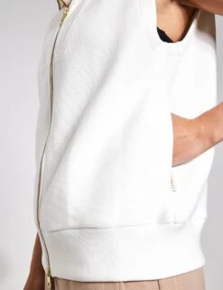 Varley Alex Gilet - Cloud Dancer 14 Varley Alex Gilet - Cloud Dancer -Sportswear Store VARLEY alex gilet VAR01522 cloud dancer 0019 fe984816 aa5f 4dda b869 2dbe2ed7bc91