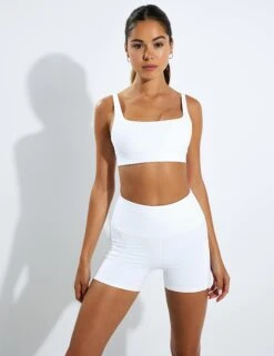 Varley Let's Go Short 4" - White -Sportswear Store Varley Lets go short white 0002 15213d83 0913 44d4 9a93 f4dfacbba1e1