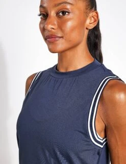 Varley Wellings Performance Tank - Blue Nights -Sportswear Store Varley wellings performance tank VAR01524 blue nights 0018