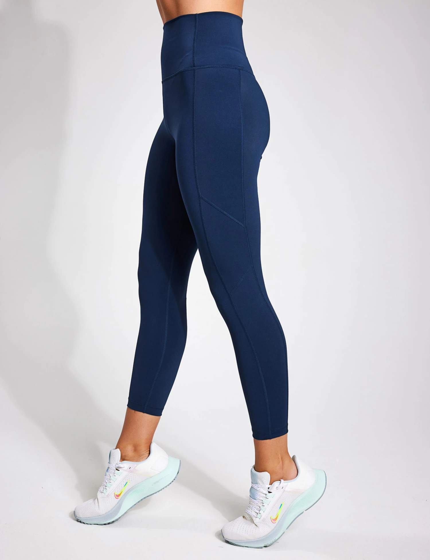 Kickstart Pocket 7/8 Legging - Navy 4 Kickstart Pocket 7/8 Legging - Navy - Image 2