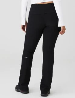 Alosoft Low-Rise Foldover Bootcut Legging - Black 17 Alosoft Low-Rise Foldover Bootcut Legging - Black -Sportswear Store alo yoga alosoft low rise foldover bootcut legging black W51239R 4