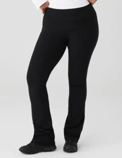 Alosoft Low-Rise Foldover Bootcut Legging - Black 16 Alosoft Low-Rise Foldover Bootcut Legging - Black -Sportswear Store alo yoga alosoft low rise foldover bootcut legging black W51239R 5