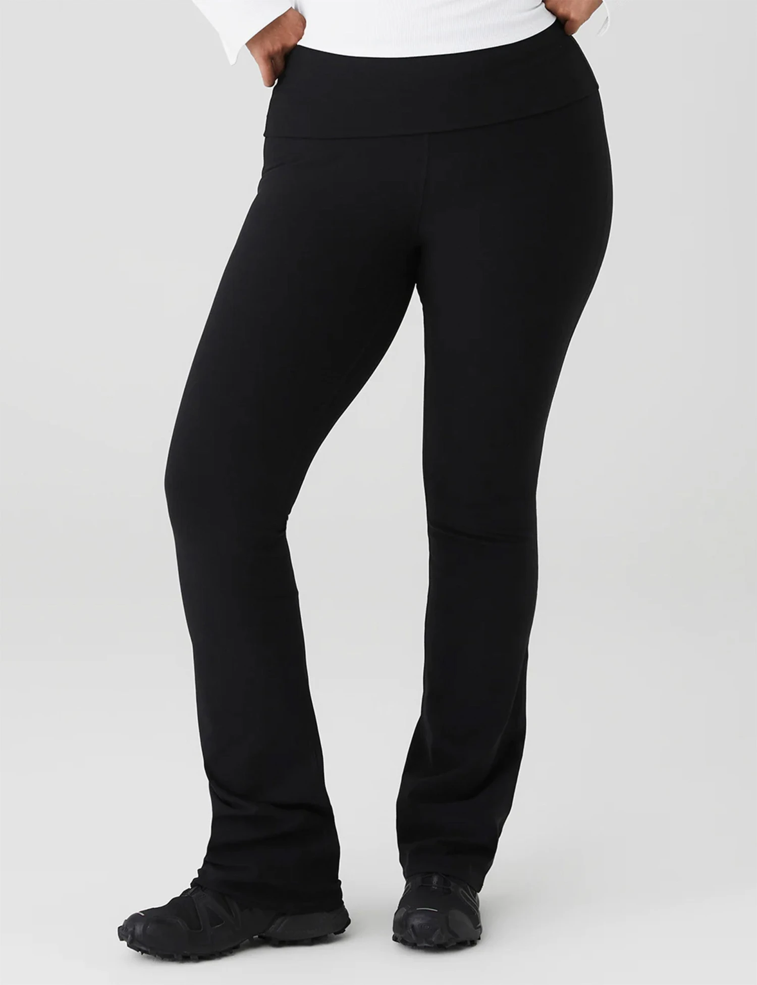 Alosoft Low-Rise Foldover Bootcut Legging - Black 9 Alosoft Low-Rise Foldover Bootcut Legging - Black - Image 7
