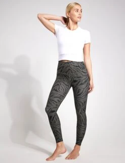 Beyond Yoga Featherweight Peekaboo Cropped Tee - Cloud White -Sportswear Store beyond yoga Featherweight Peekaboo Cropped Tee LWSD7891 cloud white 0012