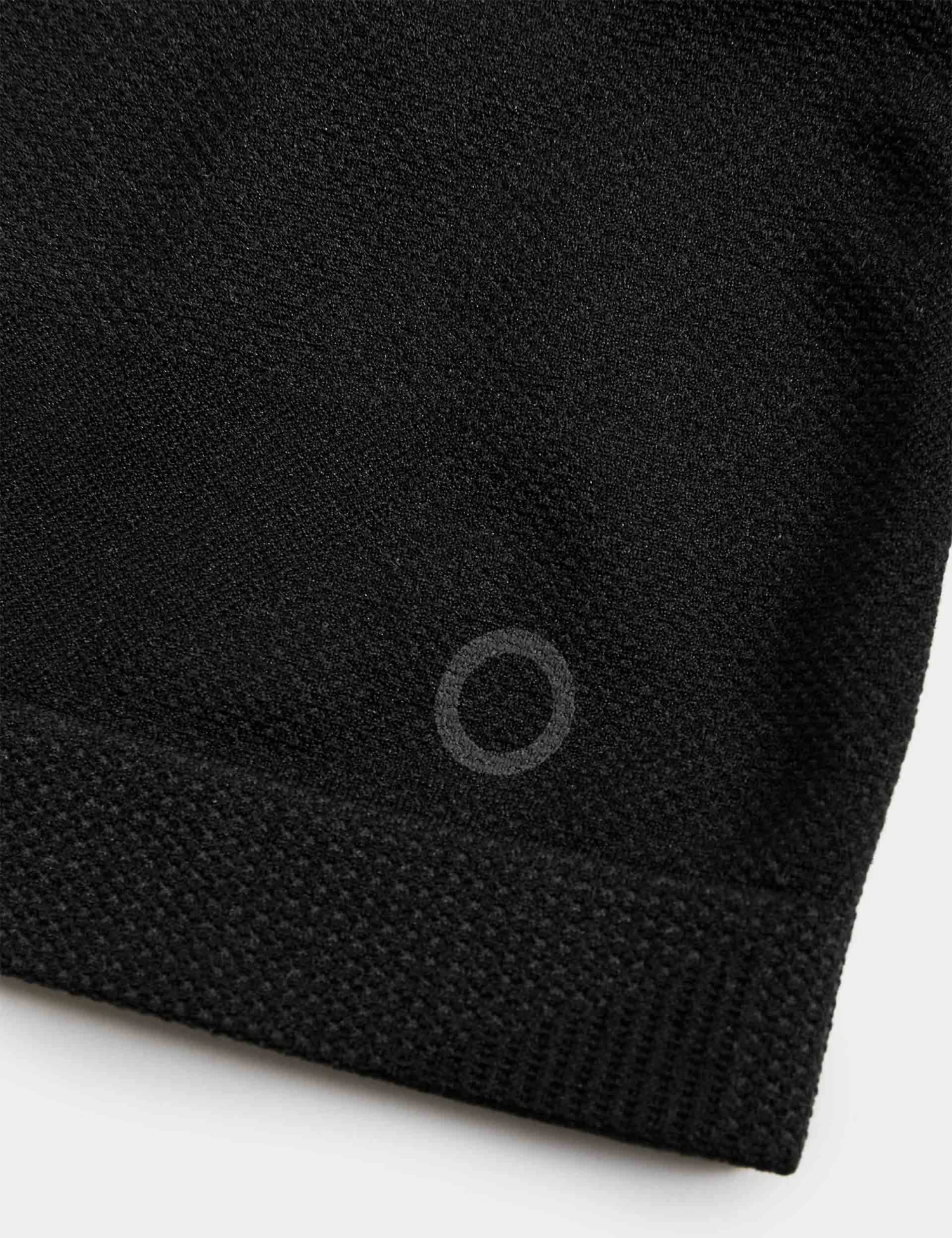 Scoop Neck Seamless Fitted Crop Top - Black 7 Scoop Neck Seamless Fitted Crop Top - Black - Image 5