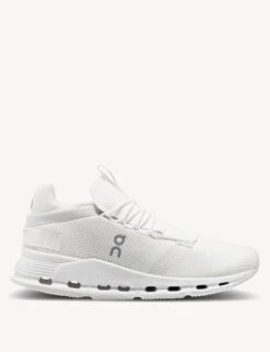 On Running Cloudnova - Undyed White/White