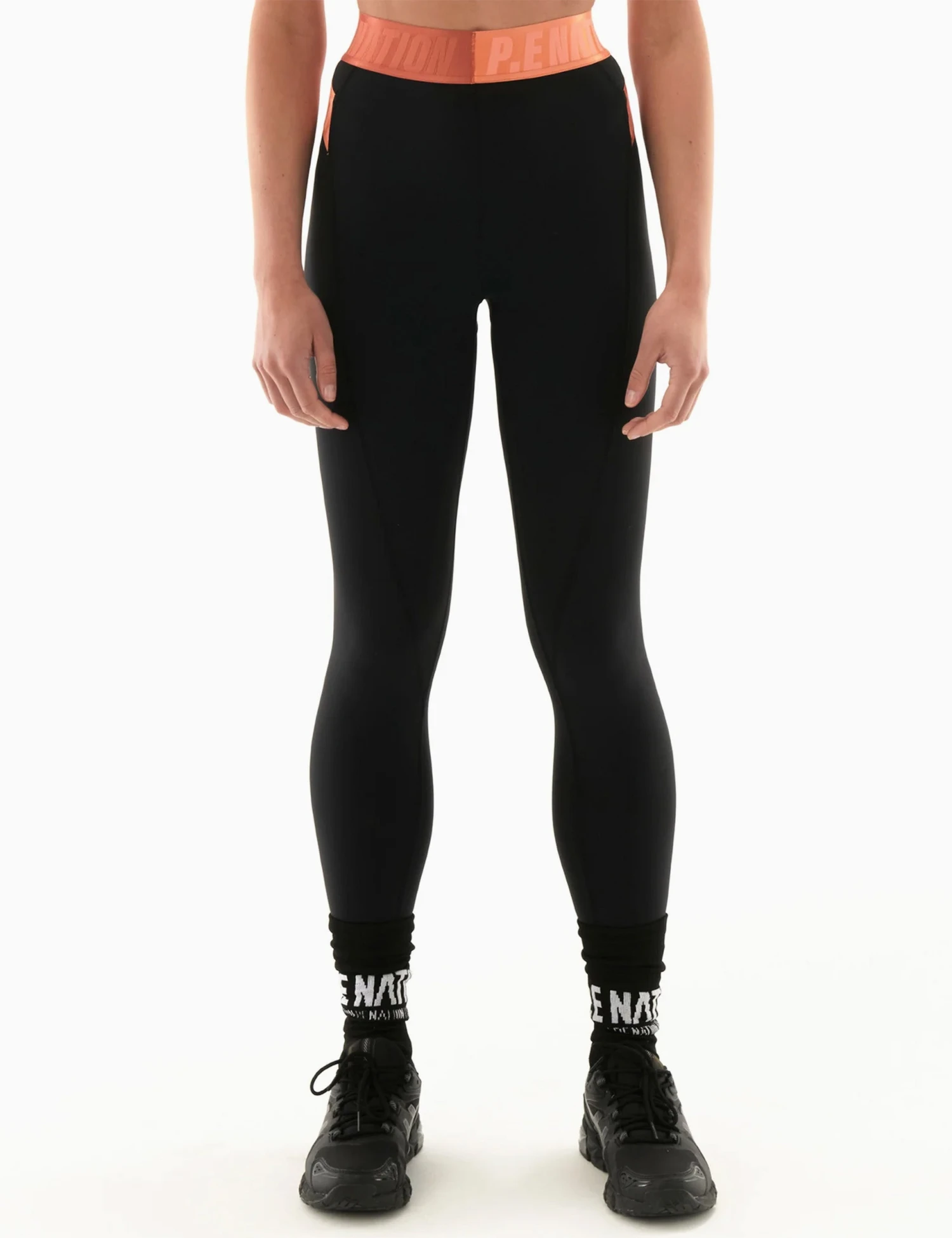 Back Swing Legging - Black 3 Back Swing Legging - Black