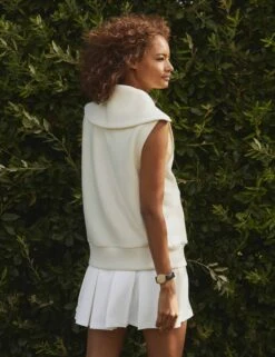 Varley Alex Gilet - Cloud Dancer 17 Varley Alex Gilet - Cloud Dancer -Sportswear Store varley alex gilet cloud dancer VAR01522 2